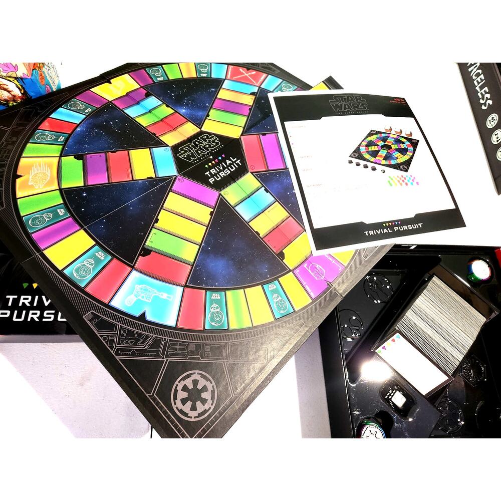 Trivial Pursuit Star Wars The Black Series Hasbro 2016 Trivia Disney COMPLETE - Picture 9 of 11